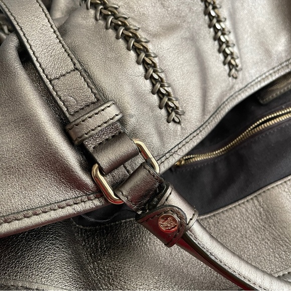 Lawrence Metallic XL Tote - Picture 10 of 16